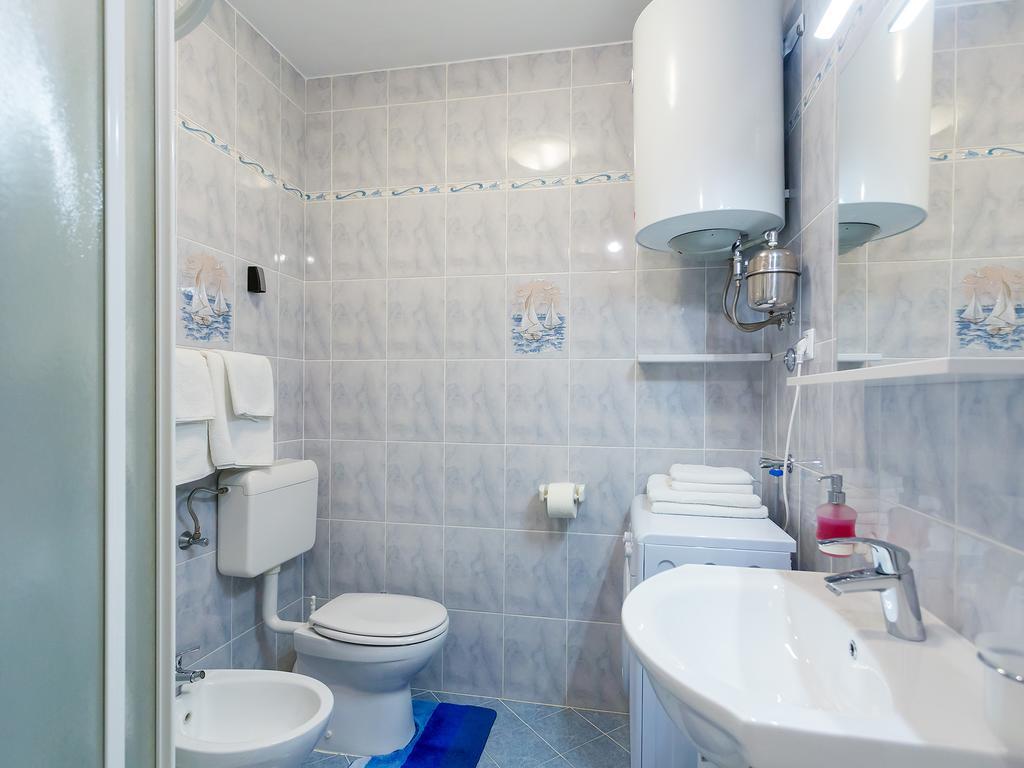 Apartment Ivana,Mali Maj Porec Exterior photo